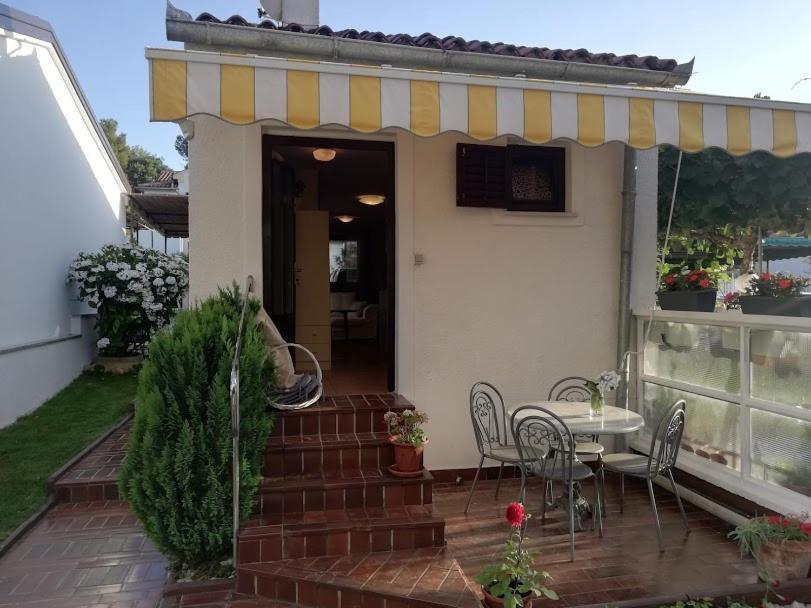 Apartamento Studio Apartman Meli Poreč Exterior foto