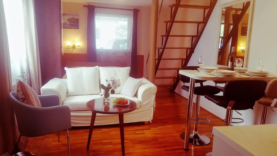 Apartamento Studio Apartman Meli Poreč Exterior foto