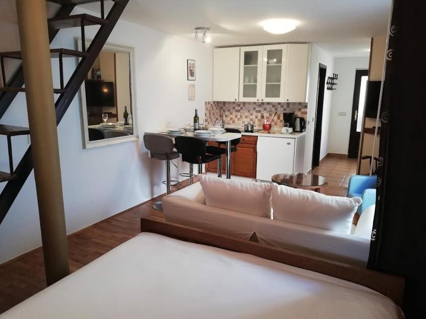 Apartamento Studio Apartman Meli Poreč Exterior foto